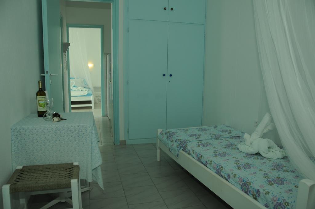Paroscarmel Studio-Apartment 로갈라스 객실 사진